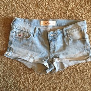 Hollister shorts size 1 or W25