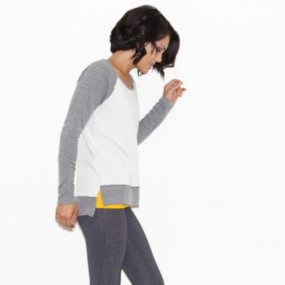 Quilted cozy sweater-BRAND NEW