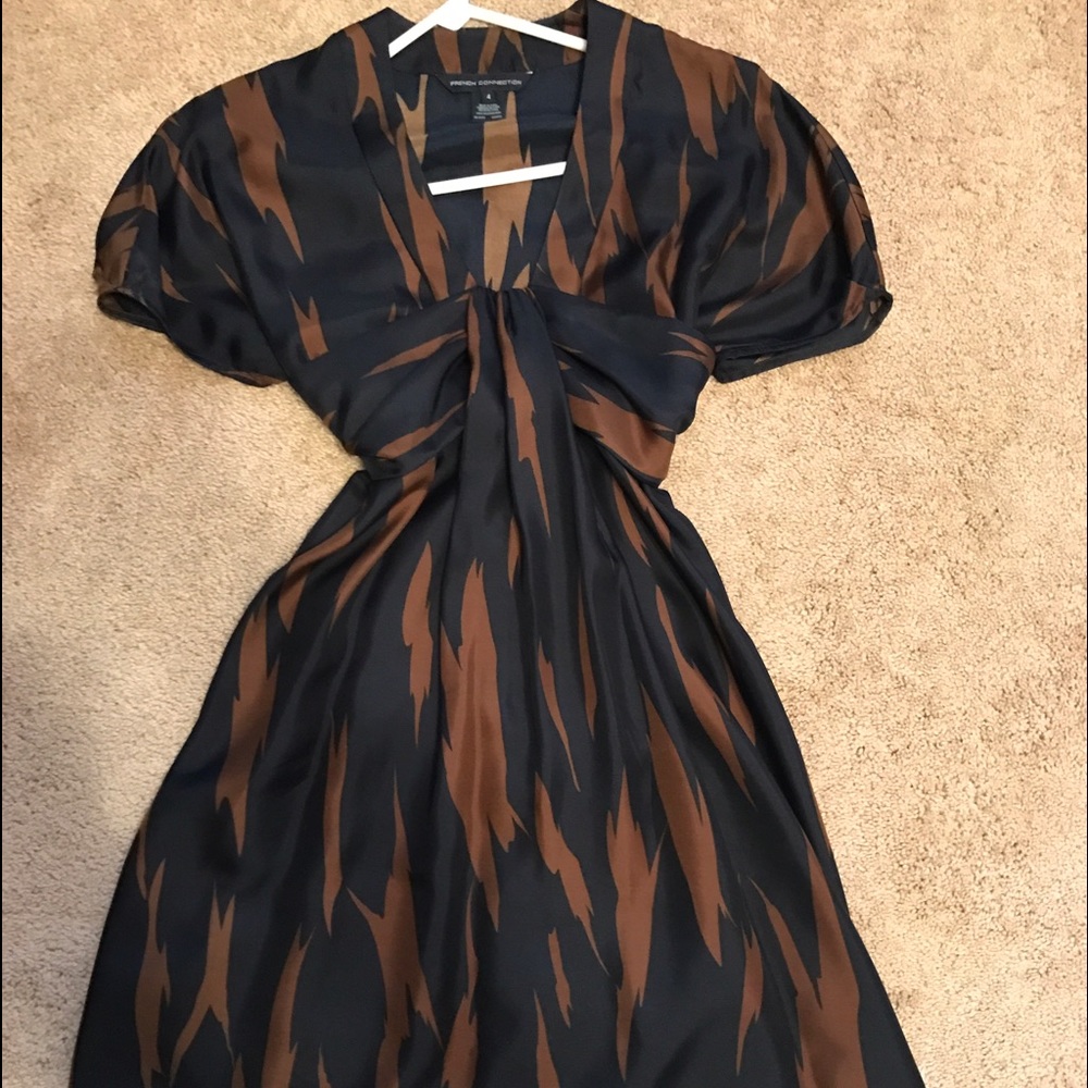 French connection navy and gold size 4