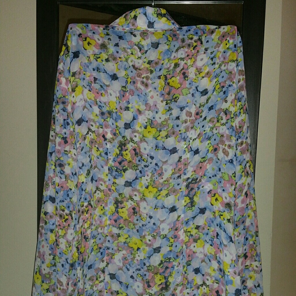 Ann Taylor 00p button blouse - Picture 4 of 4