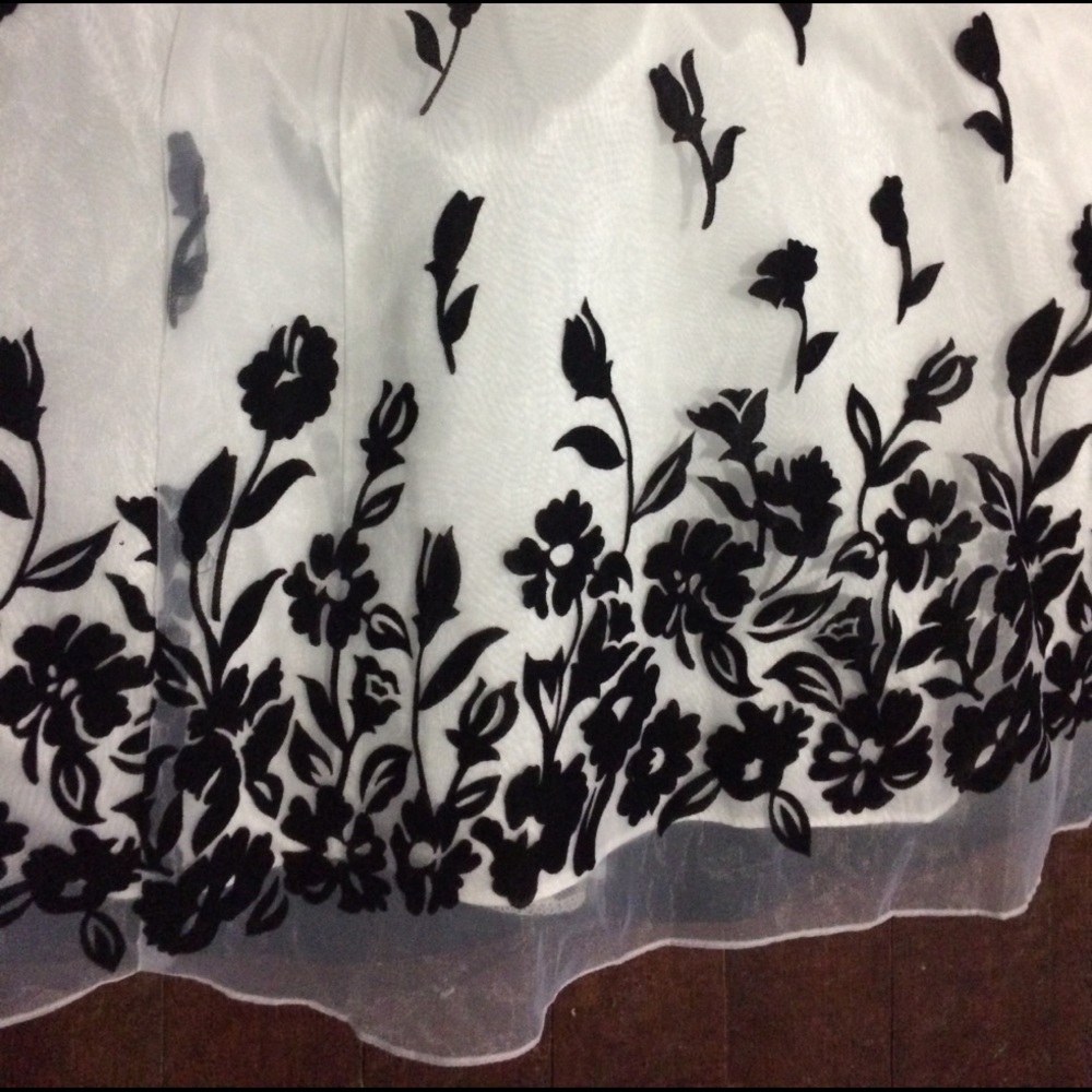 Prom Dress - Picture 4 of 4