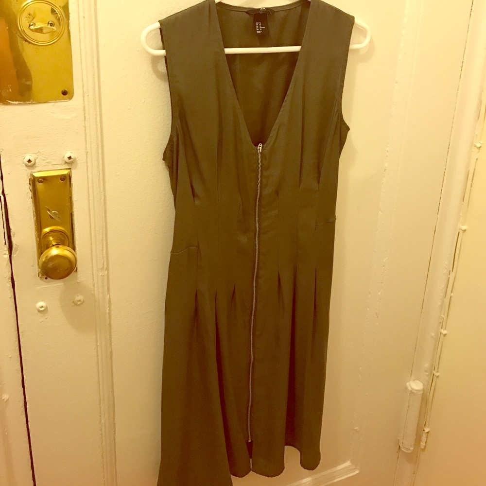 Olive H&M dress