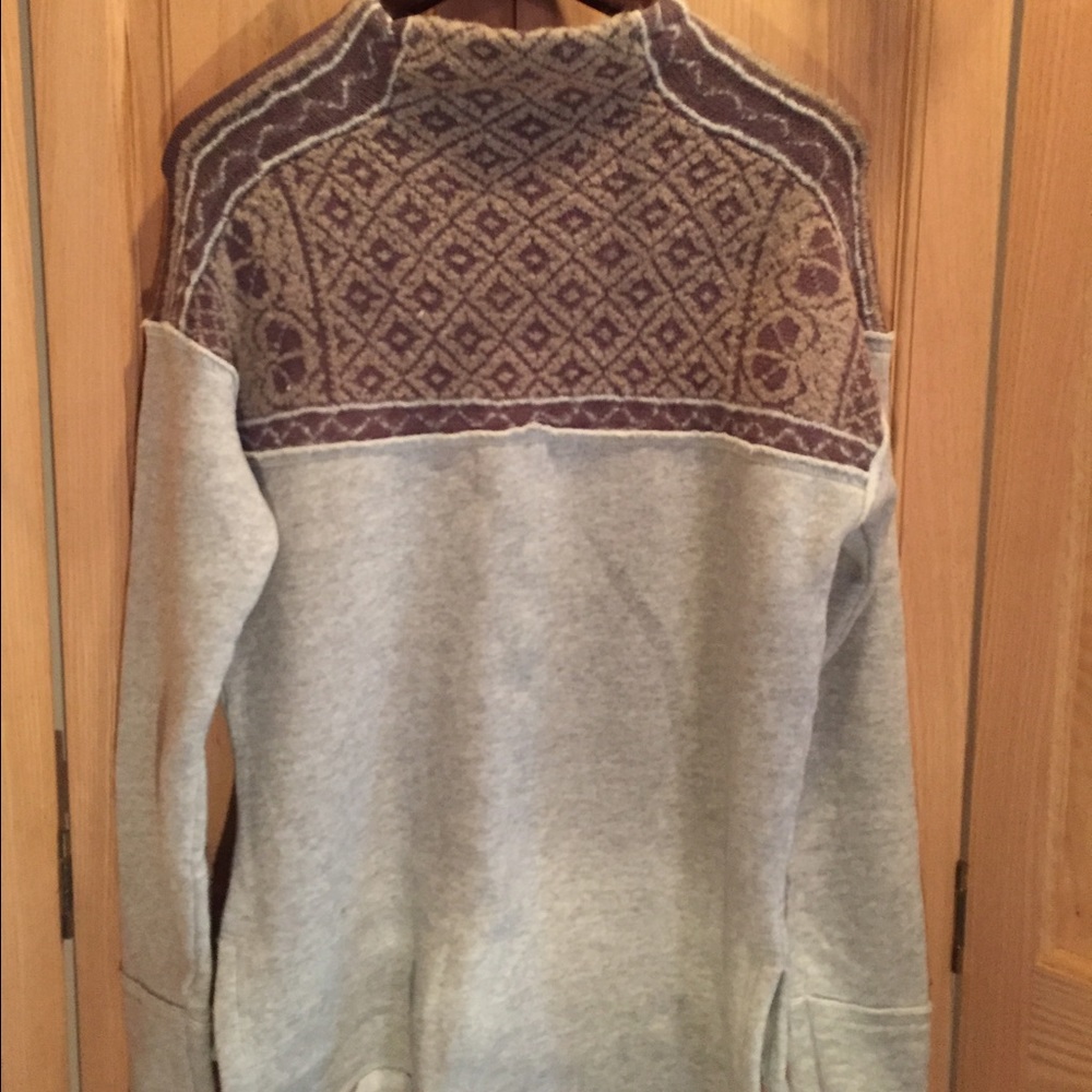 Designed Sweater - Picture 3 of 3