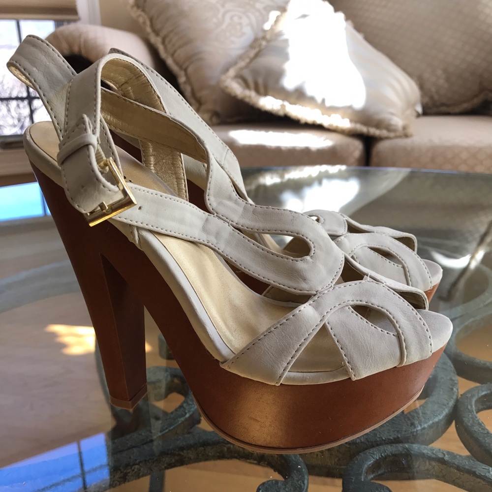 Women's platform heel