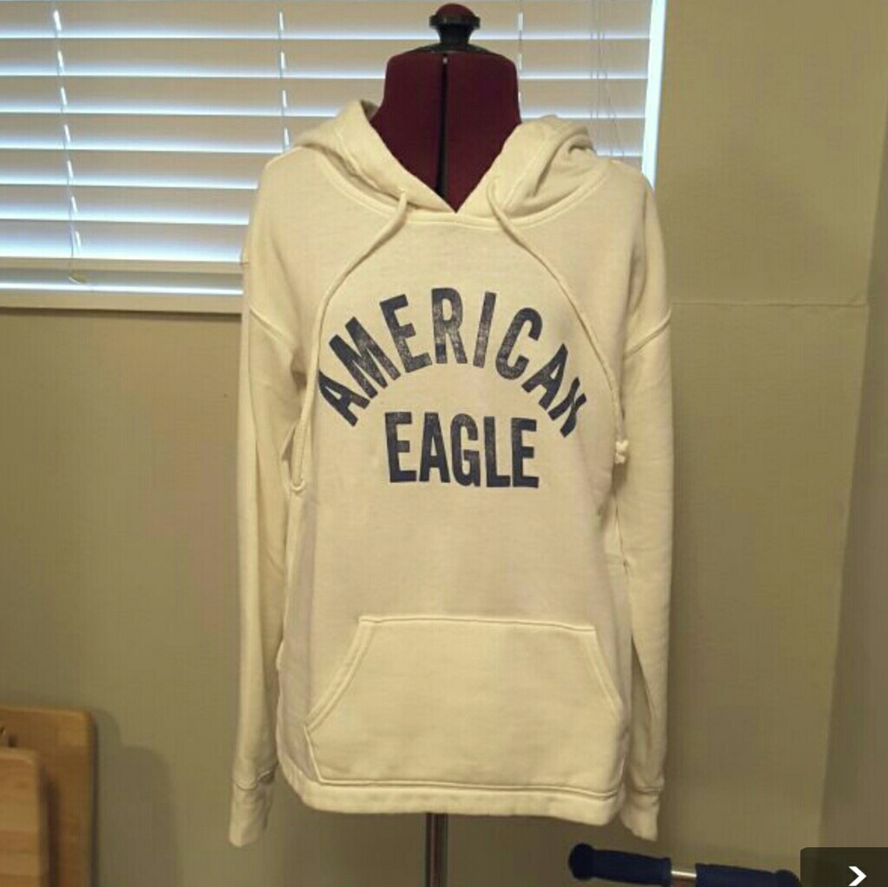 AEO graphic pull over Hoodie (XS) NWT