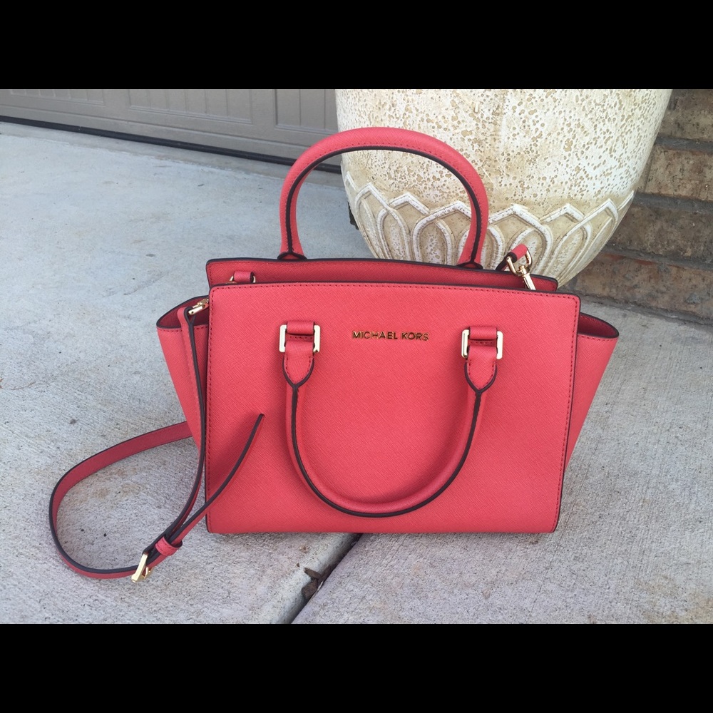 Flash Sale! ONE HOUR Michael Kors Medium Selma