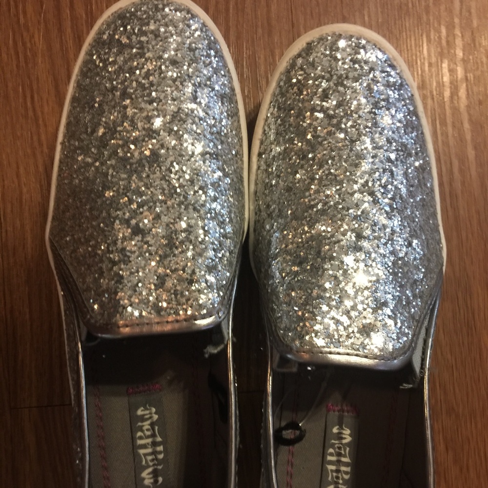 Size 7sparkling shoe