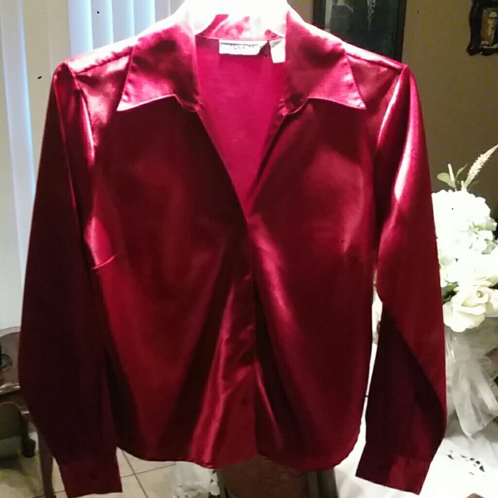 Silky long sleeve button shirt
