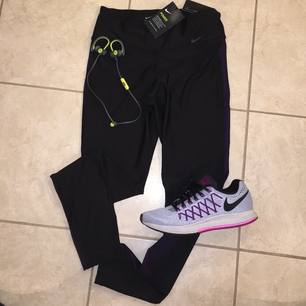 NWT:Nike power dri fit training leggings