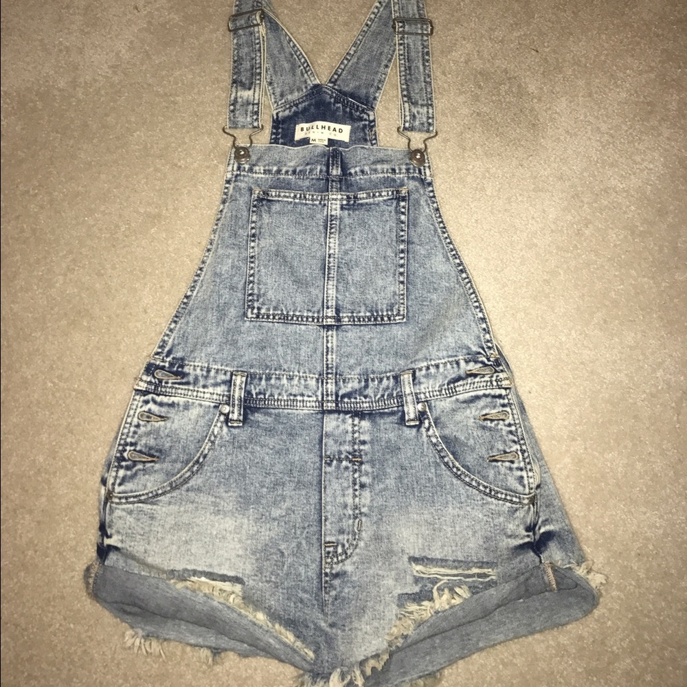 Pacsun Bullhead brand short overalls
