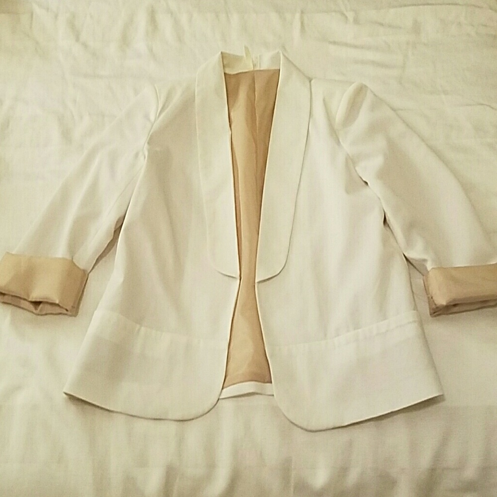 White crisp blazer size large