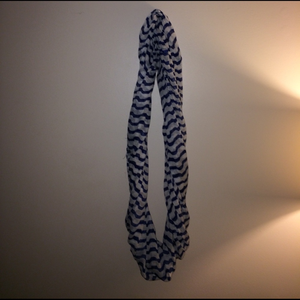 Stripped circle scarf