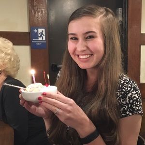 Meet your Posher, Christina