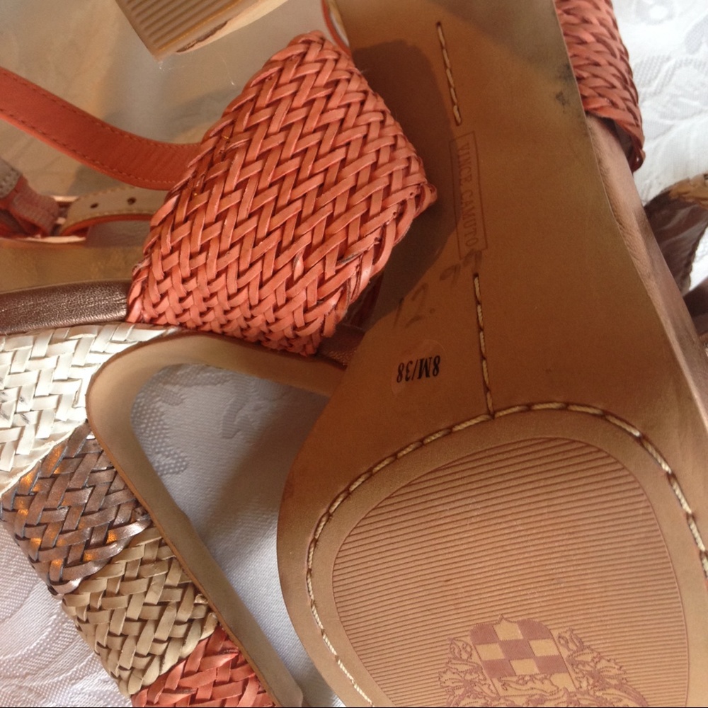 Vince camuto size 8M - Picture 3 of 4