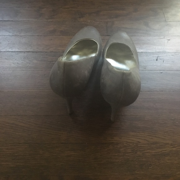 GUESS Shoes - Picture 3 of 4