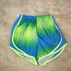 NIKE SHORTS
