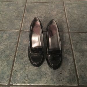 Heeled loafers in great condition!