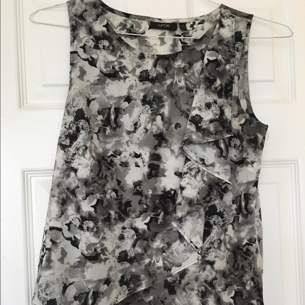 🎈2 for $12 🎈Apt9 pretty black and white too