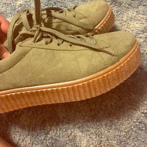 Didn't try them on in store don't fit