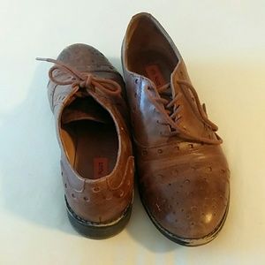 Mis Mooz oxfords