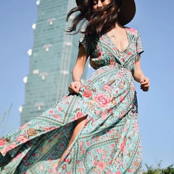 ✨SOLD✨ Spell & The Gypsy Collective Babushka Gown - Picture 5 of 8