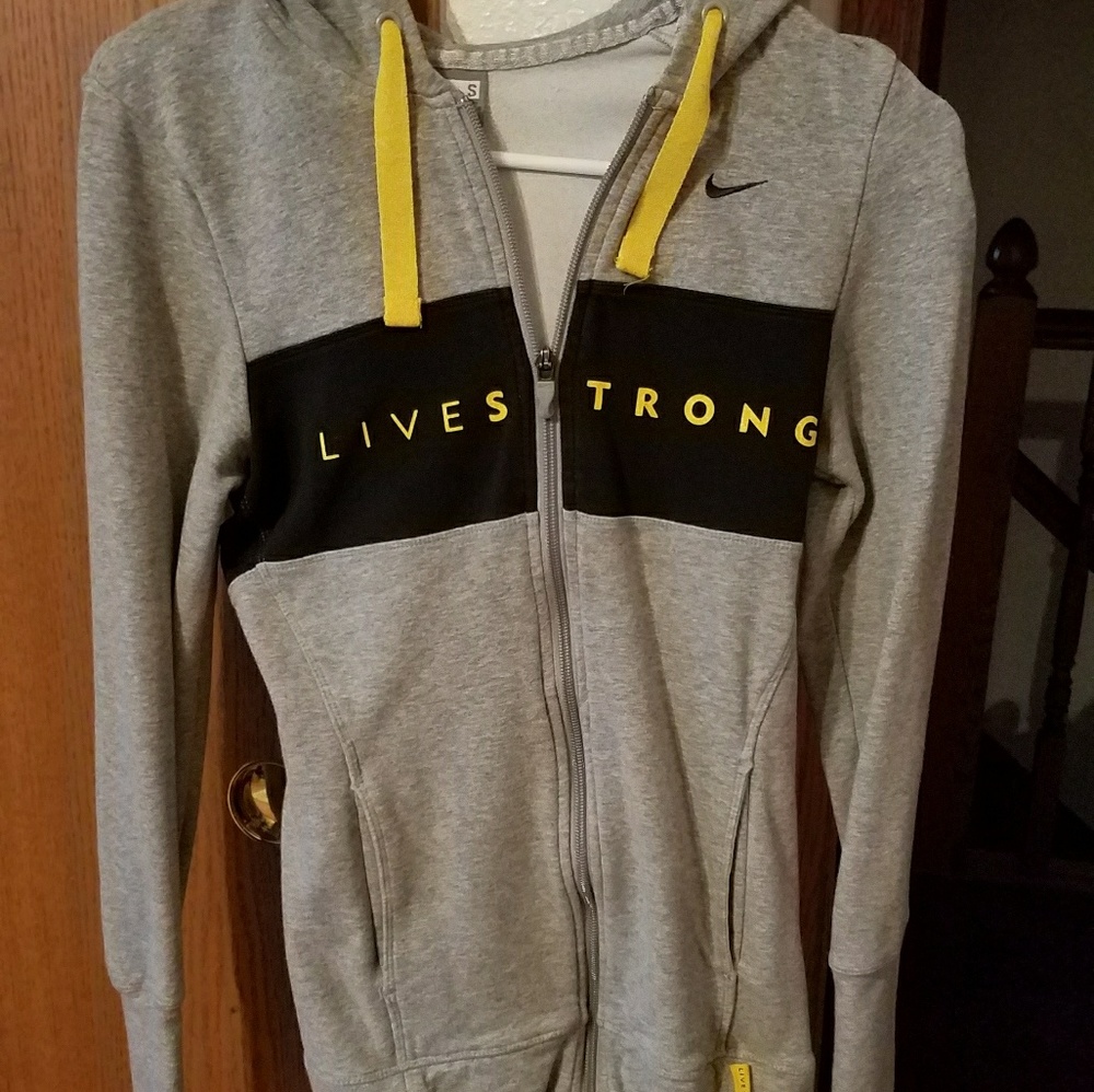 Nike Live Strong Zip Up