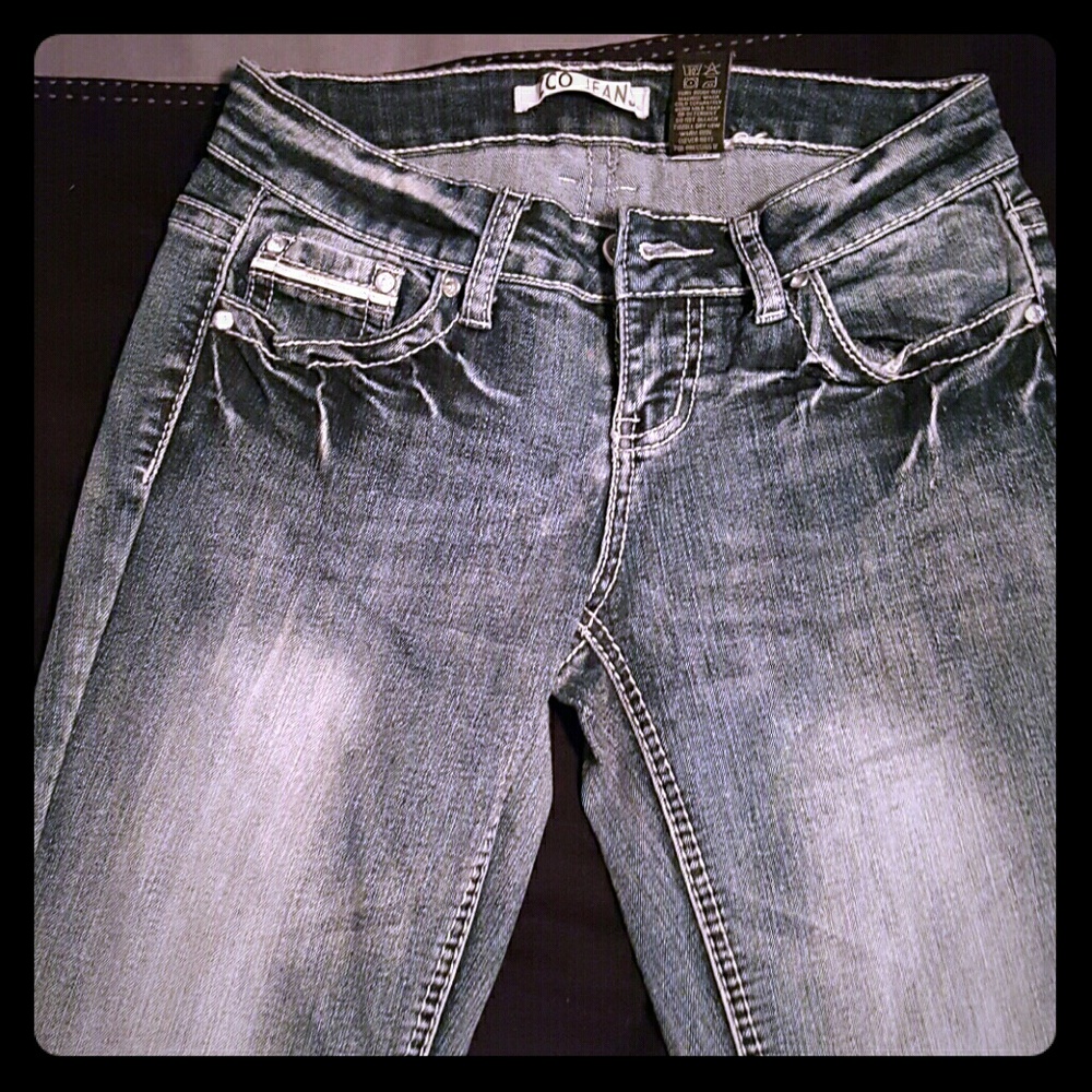 Super cute pocketed jeans