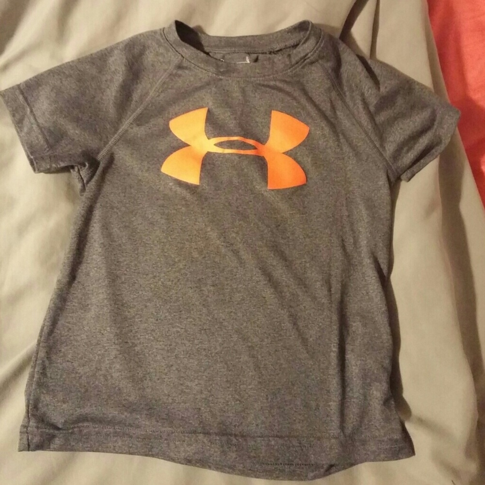 Under armour size 4