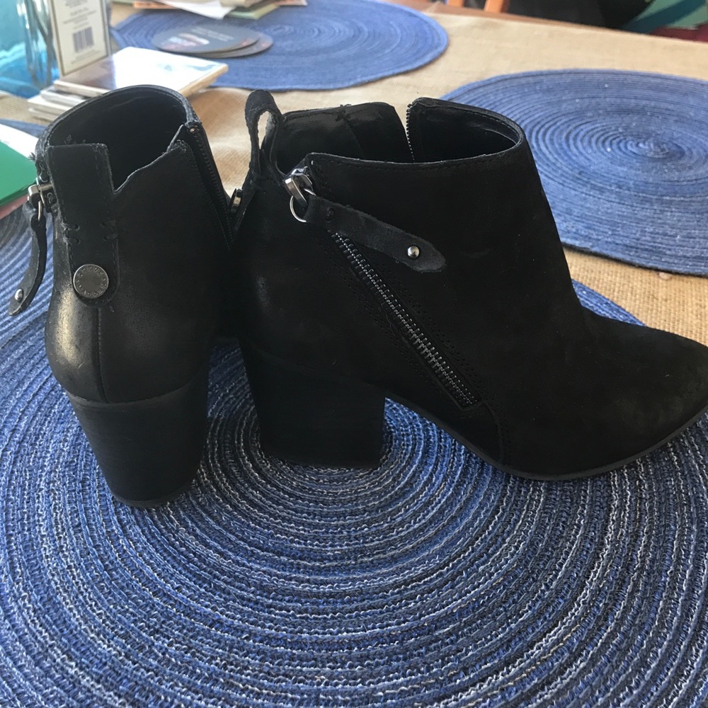 Steve Madden Booties!