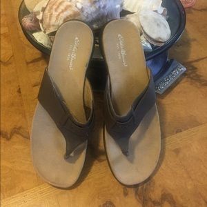 New Eddie Bauer brown leather sandals. Size 10 11