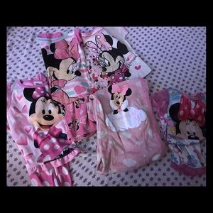 ❤❤BUNDLE❤❤  Minnie Mouse 2T PJs