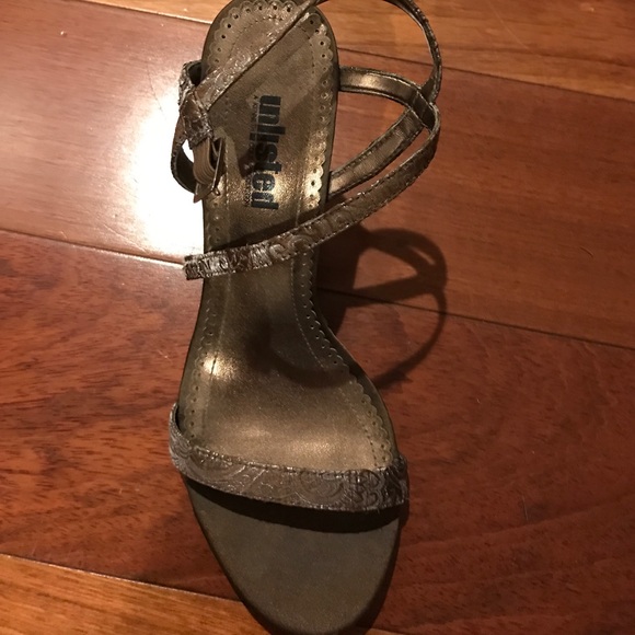 Women's heels - Picture 3 of 3