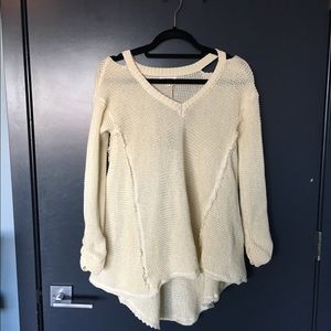 NWT Casual long sleeve w/ cold shoulder