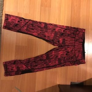 Lulu Lemon Pace Rival Crop