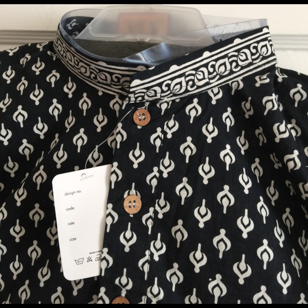 Black print Kurta/tunic. - Picture 2 of 3