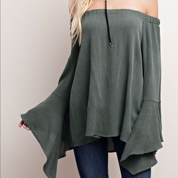 HipFinds Tops - 🌴Sale🌴Gauze Off the Shoulder Top 🌴1 Left