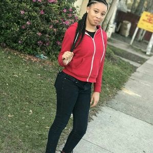 Meet your Posher, Tamya