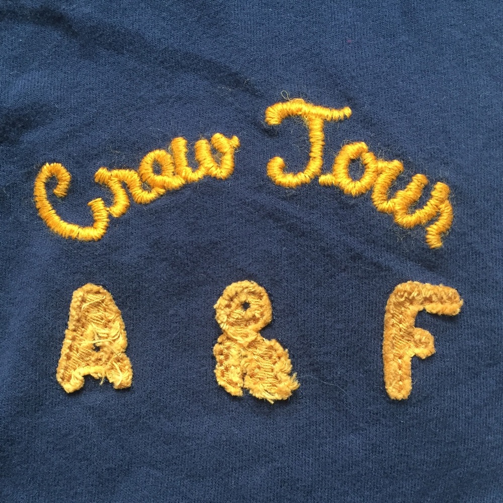 casual Navy crew tour embroidered tshirt