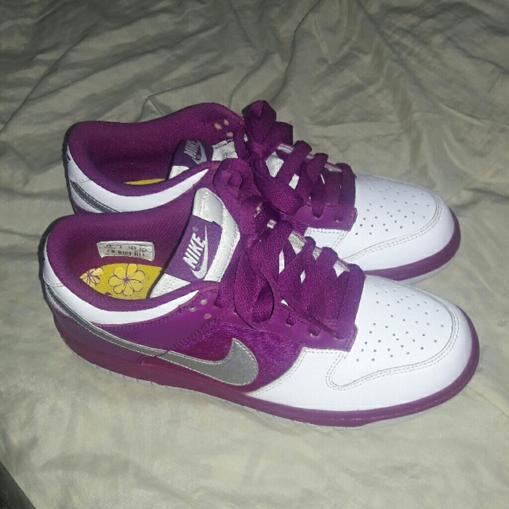 Low top Nike