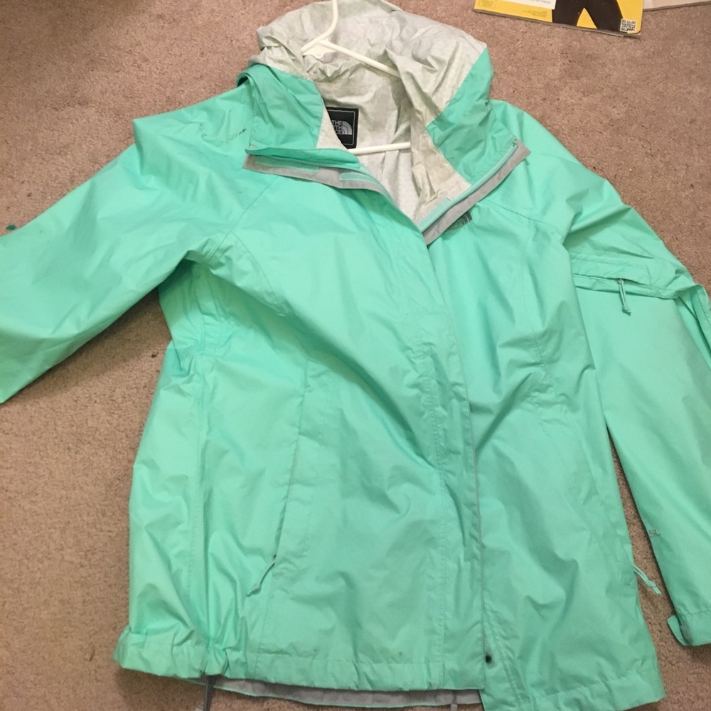 Woman's Northface  windbreaker