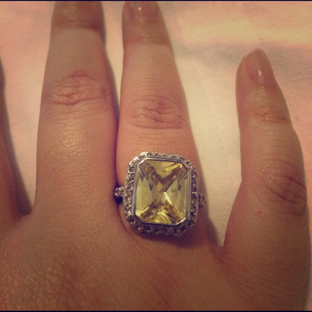 Faux yellow diamond Emerald Cut Cocktail Ring 💍