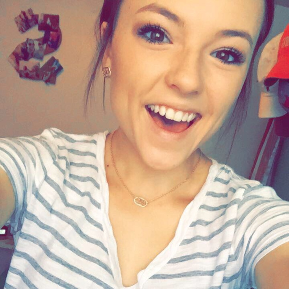 Meet your Posher, Sydni