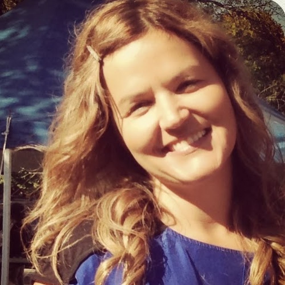 Meet your Posher, Angelena