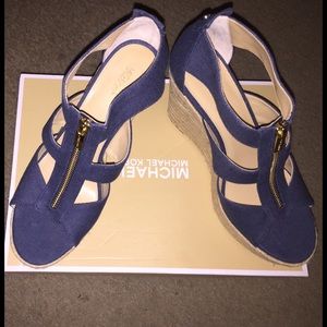 Michael Kit Damita Wedge