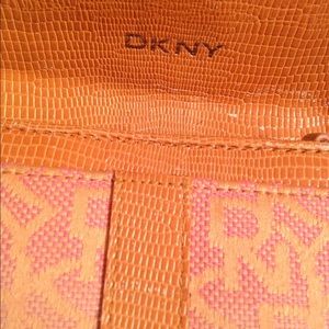 DNKY Wallet