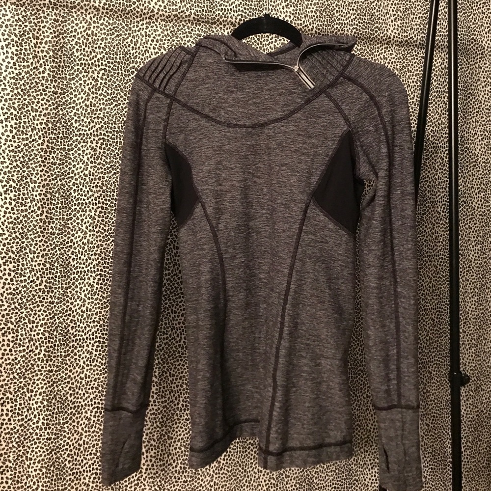 NWOT Lululemon Back on Track Pullover