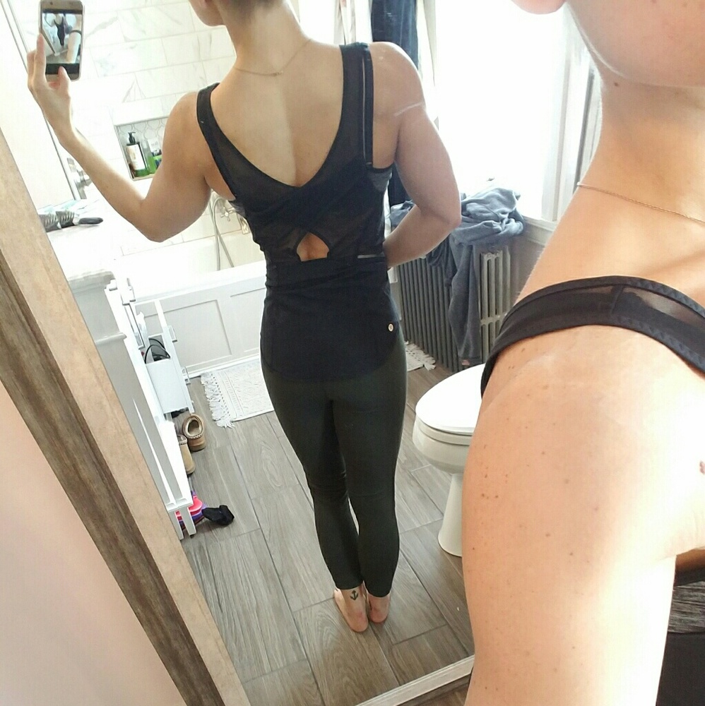 🍋Sale! Lululemon run with the sun tank 2
