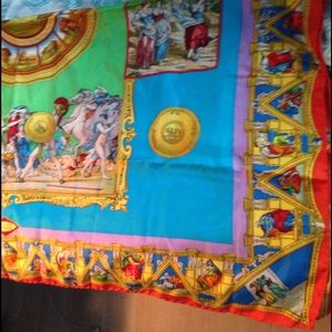 ITALIAN SILK SCARF like new! Versace style