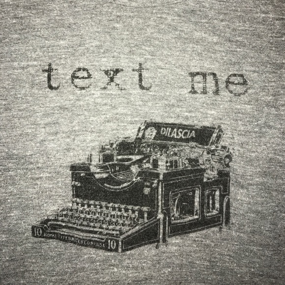 Text me graphic tee - Picture 3 of 3
