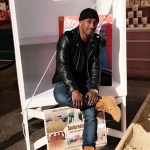 Meet your Posher, Sharif